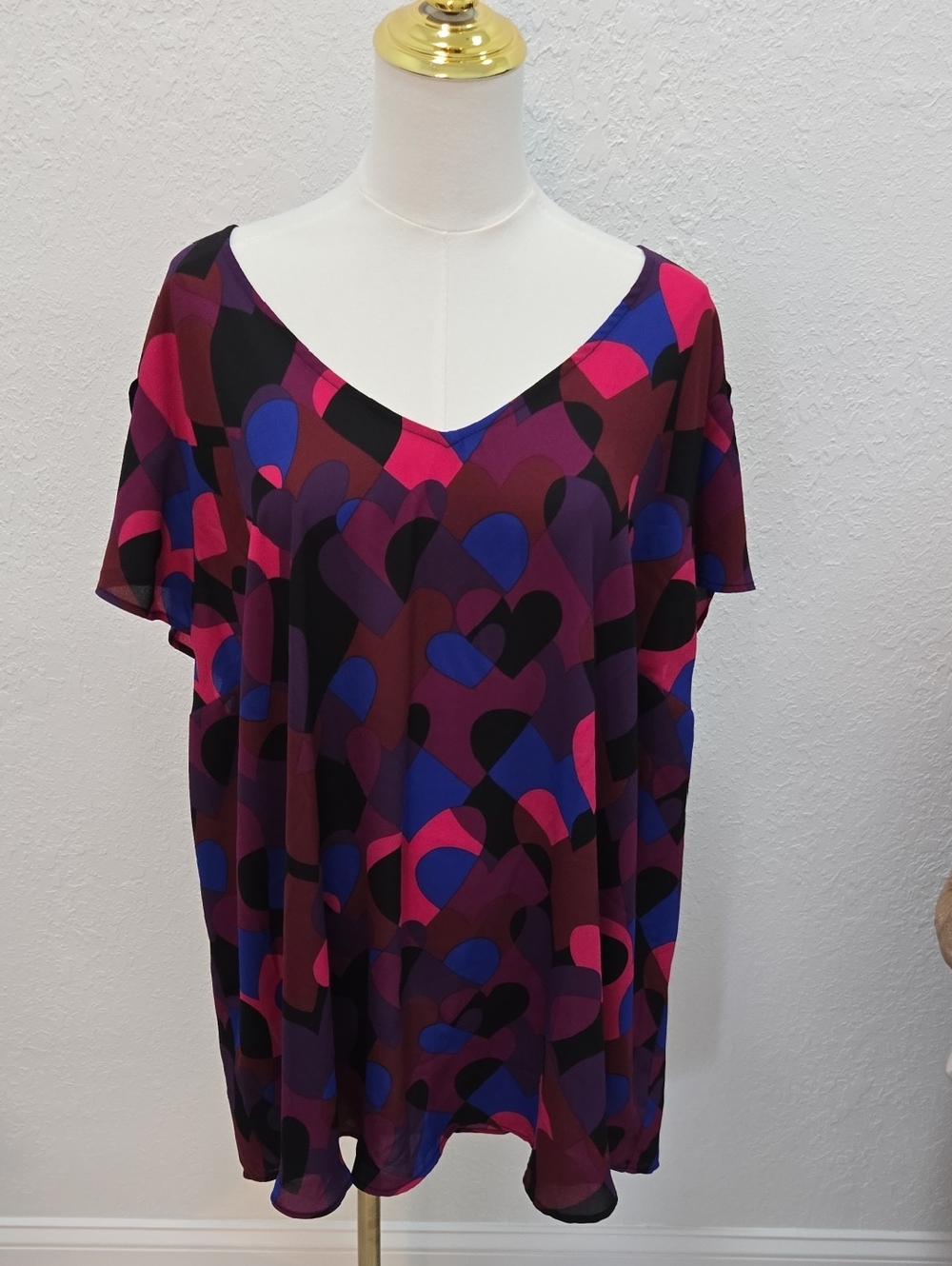 NWT torrid Multi-Color V-Neck Short Sleeve Tunic – Pink Purple Blue